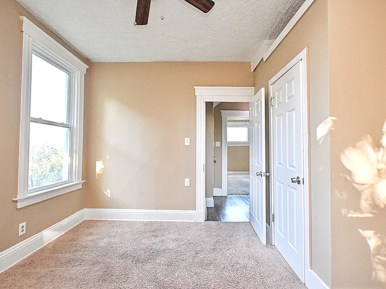 962 Hawthorne Ave #2 — Photo 23