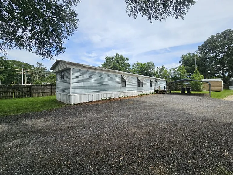 495 E Ten Mile Rd — Photo 2
