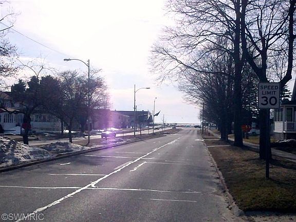 2nd image of 610 W Ludington Ave