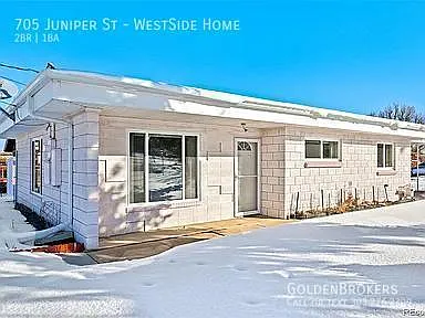 705 Juniper, WestSide Home — Photo 1