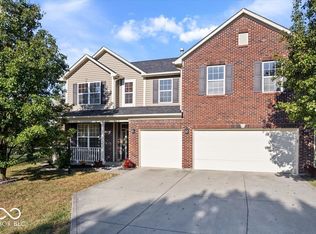 5916 Falling Waters Dr, McCordsville, IN 46055