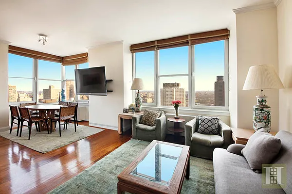 Rented by Halstead Real Estate | media 8