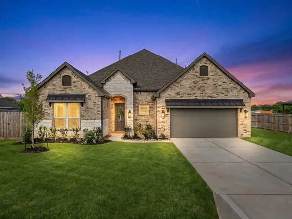 11610 E Wood Dr, Baytown, TX 77523