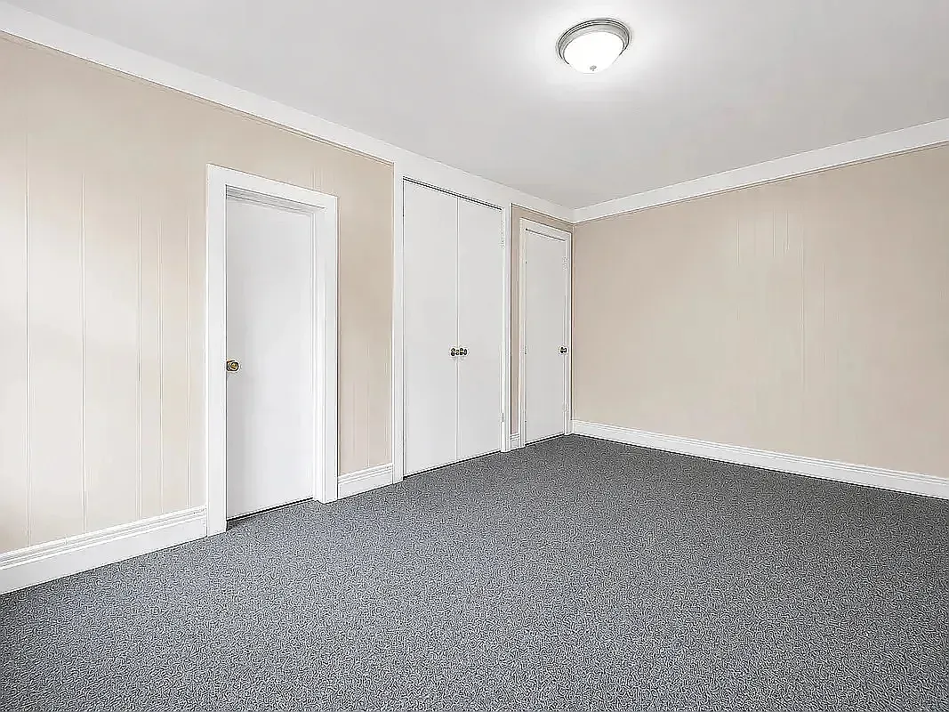 880 Bryant Avenue — Photo 4