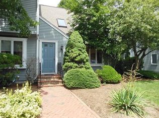30 Indian Cove Way, South Easton, MA 02375