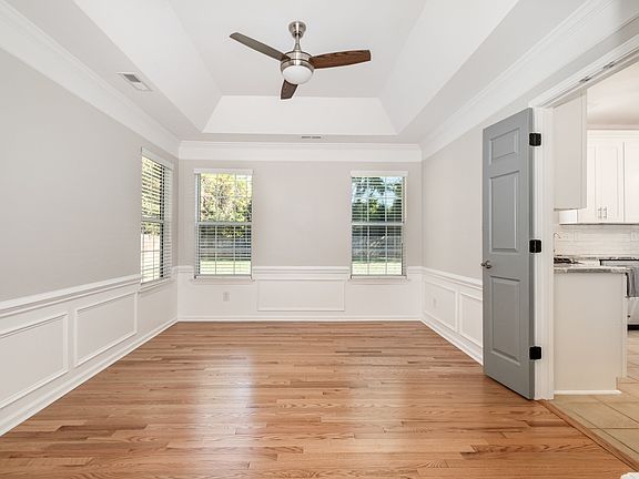 4th image of 111 Monterey Dr