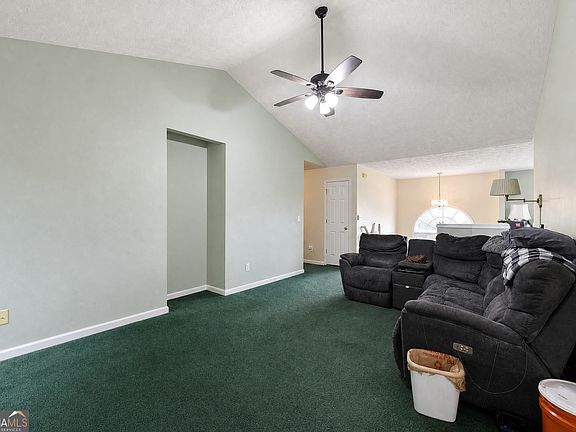 5th image of 912 Kendall Park Dr
