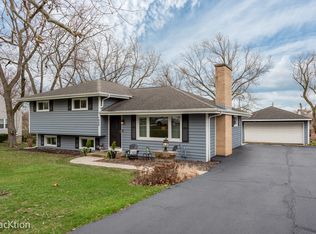 925 Meadowlawn Ave, Downers Grove, IL 60516