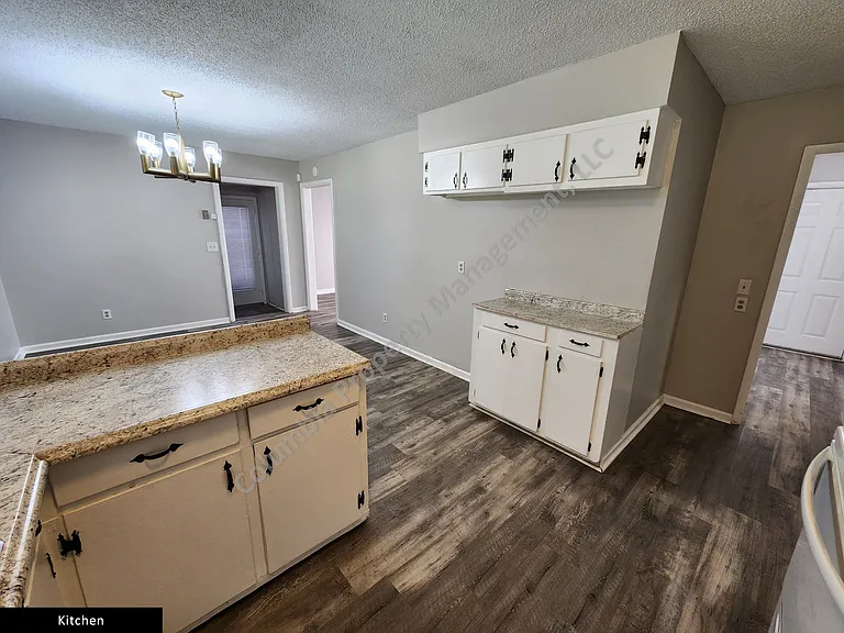 3417 Truman St — Photo 13