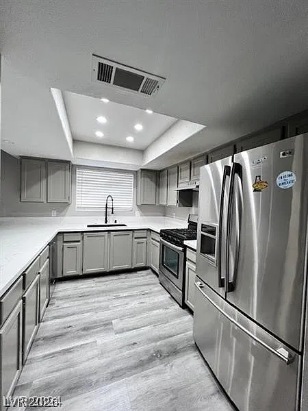 4 bed, 2.5 bath, 2080 sqft, $2,250 — Photo 3