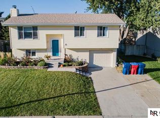 13608 Emiline Cir, Omaha, NE 68138