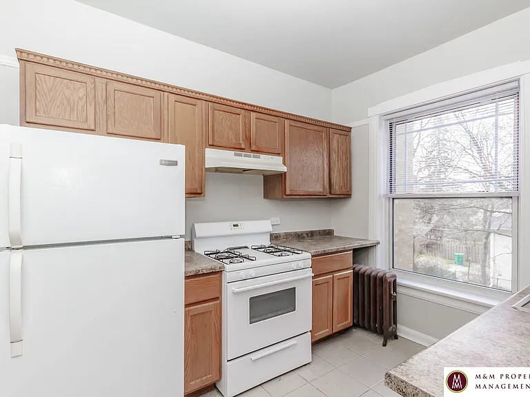 400 N Taylor — Photo 22