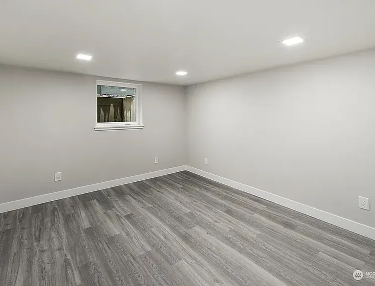 10044 Sand Point Way NE — Photo 6