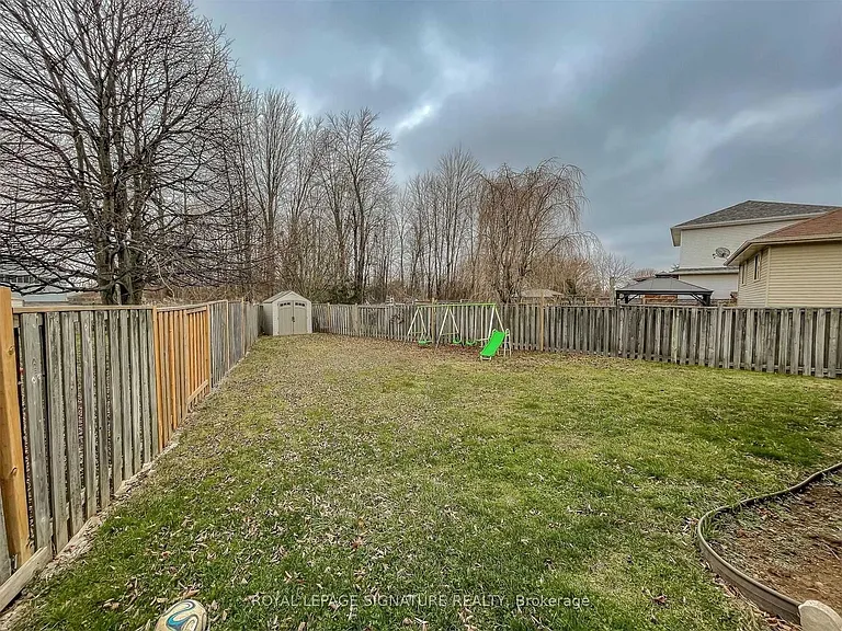 52 Buchanan Cres — Photo 23