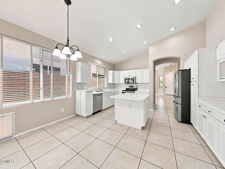 1402 E Shannon St — Photo 14
