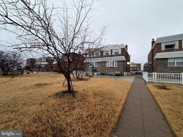 7338 Revere St, Philadelphia, PA 19152