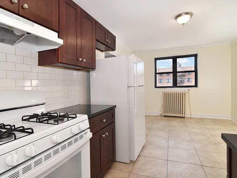 105 5th Ave #3D — Photo 9