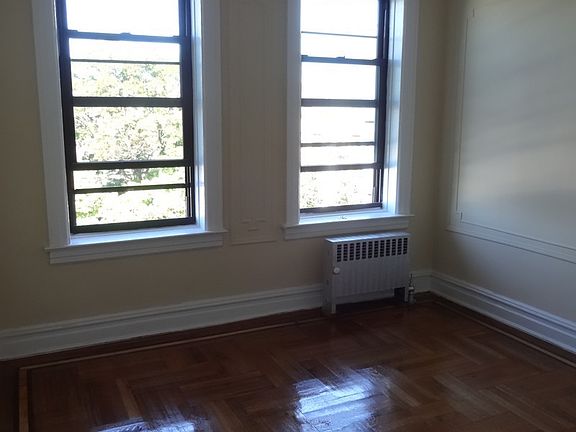 2nd image of 2553 34th St APT 15