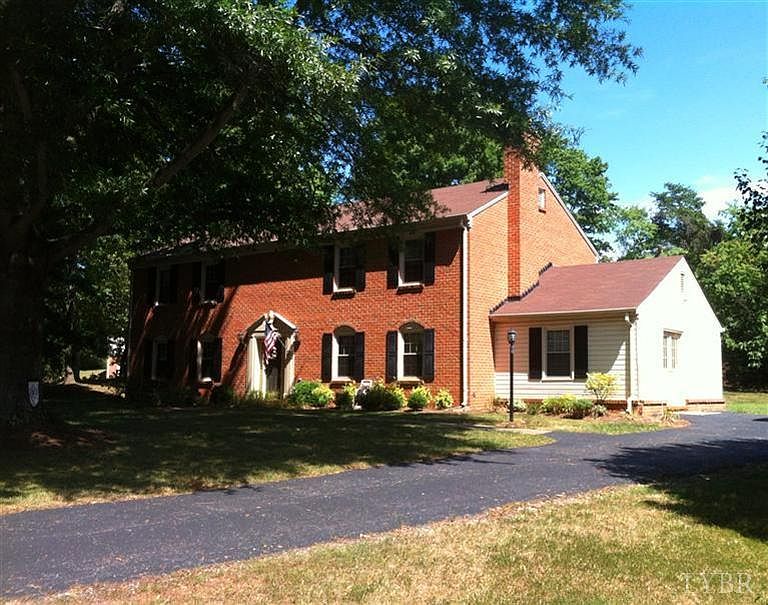 1st image of 213 Baldwin Cir