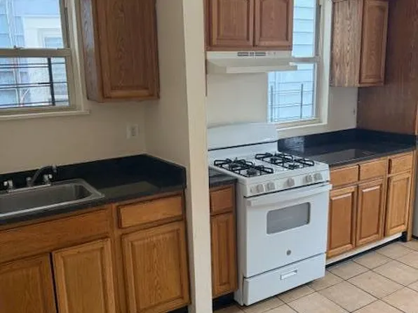 42 Purser Pl APT 1, Yonkers, NY 10705