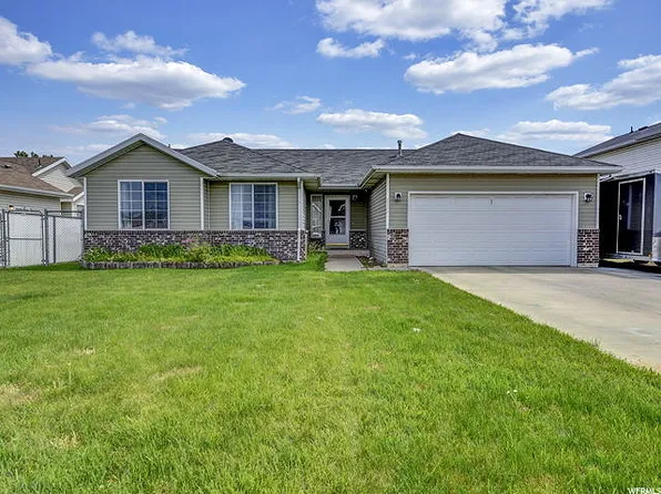 2397 W 2300 N, Clinton, UT 84015