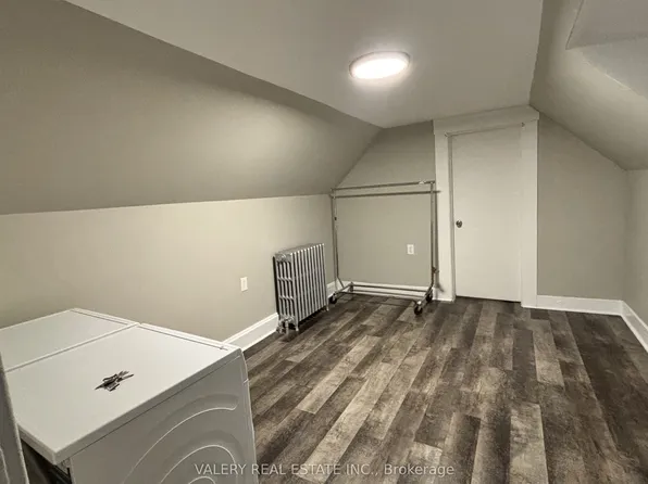 1091 Highland Ave #1, Windsor, ON N9A 1R6