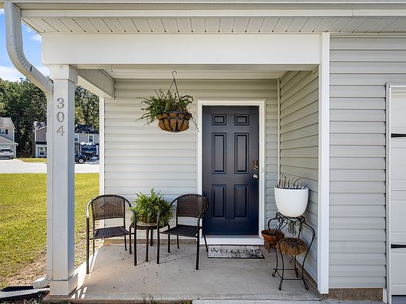 2nd image of 304 Burgess Ln