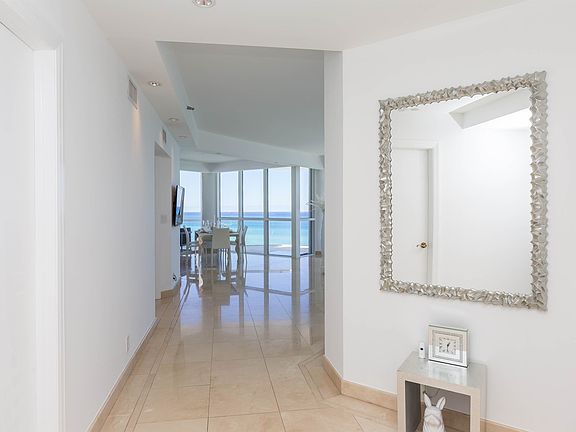 4th image of 16425 Collins Ave Ph 16A