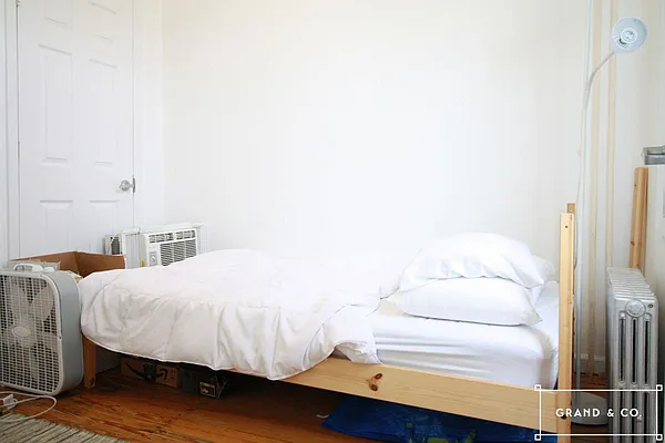 Rented by Grand & Co. | media 24