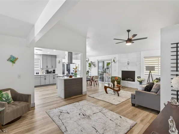 2243 Marlboro Dr, Henderson, NV 89014