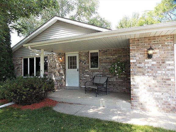 Relax on the front porch!!