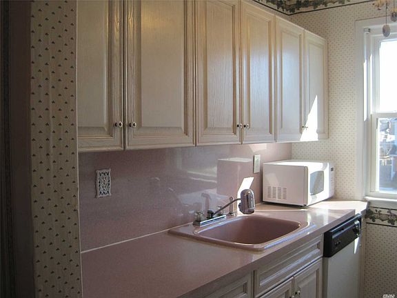 3rd image of 4040 Jerusalem Ave APT 2C