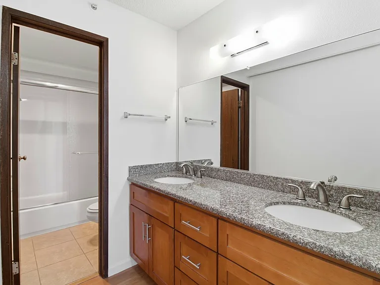 303 Philip Dr — Photo 17