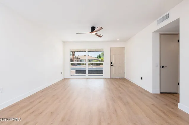 3 bed, 1611 sqft, $1,950 — Photo 3