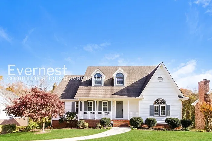 4 bed, 2.5 bath, 3509 sqft, $2,925 — Photo 1