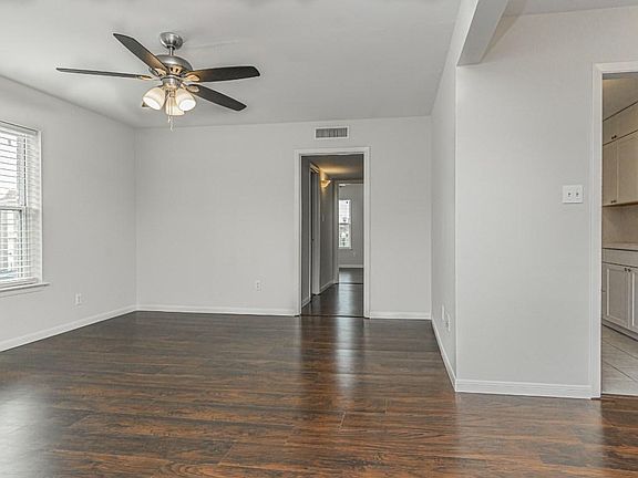 2nd image of 600 19th St APT 17