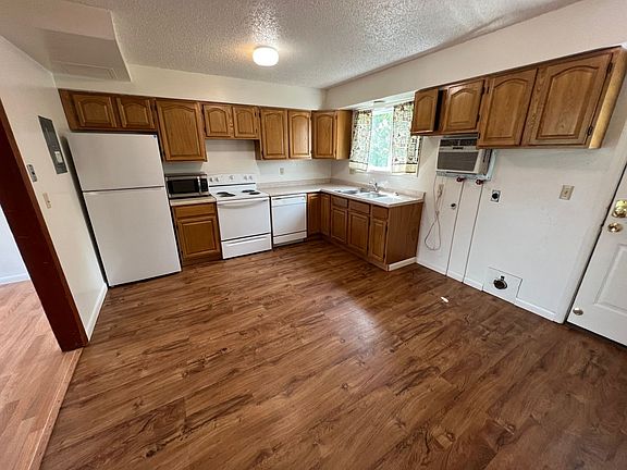 4th image of 1214 E Adams Ave #1