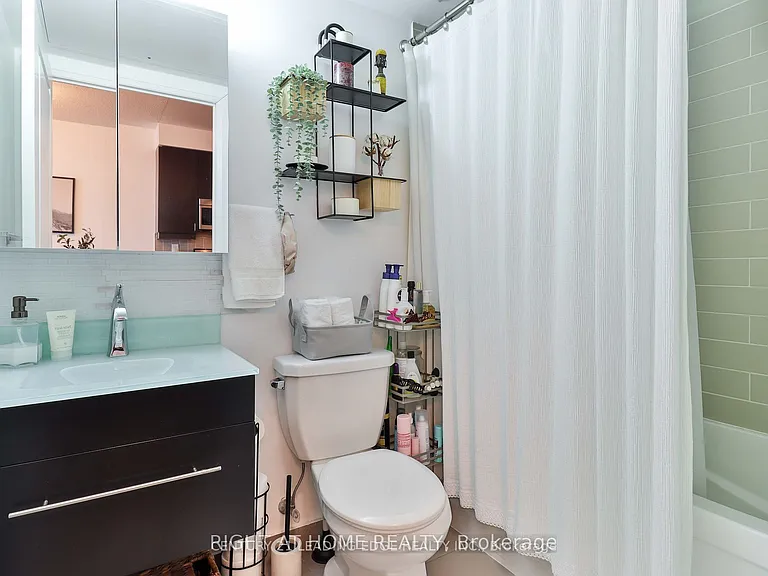 1185 The Queensway #702 — Photo 22