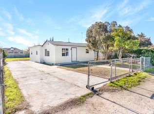 891 E Davis St, Pixley, CA 93256