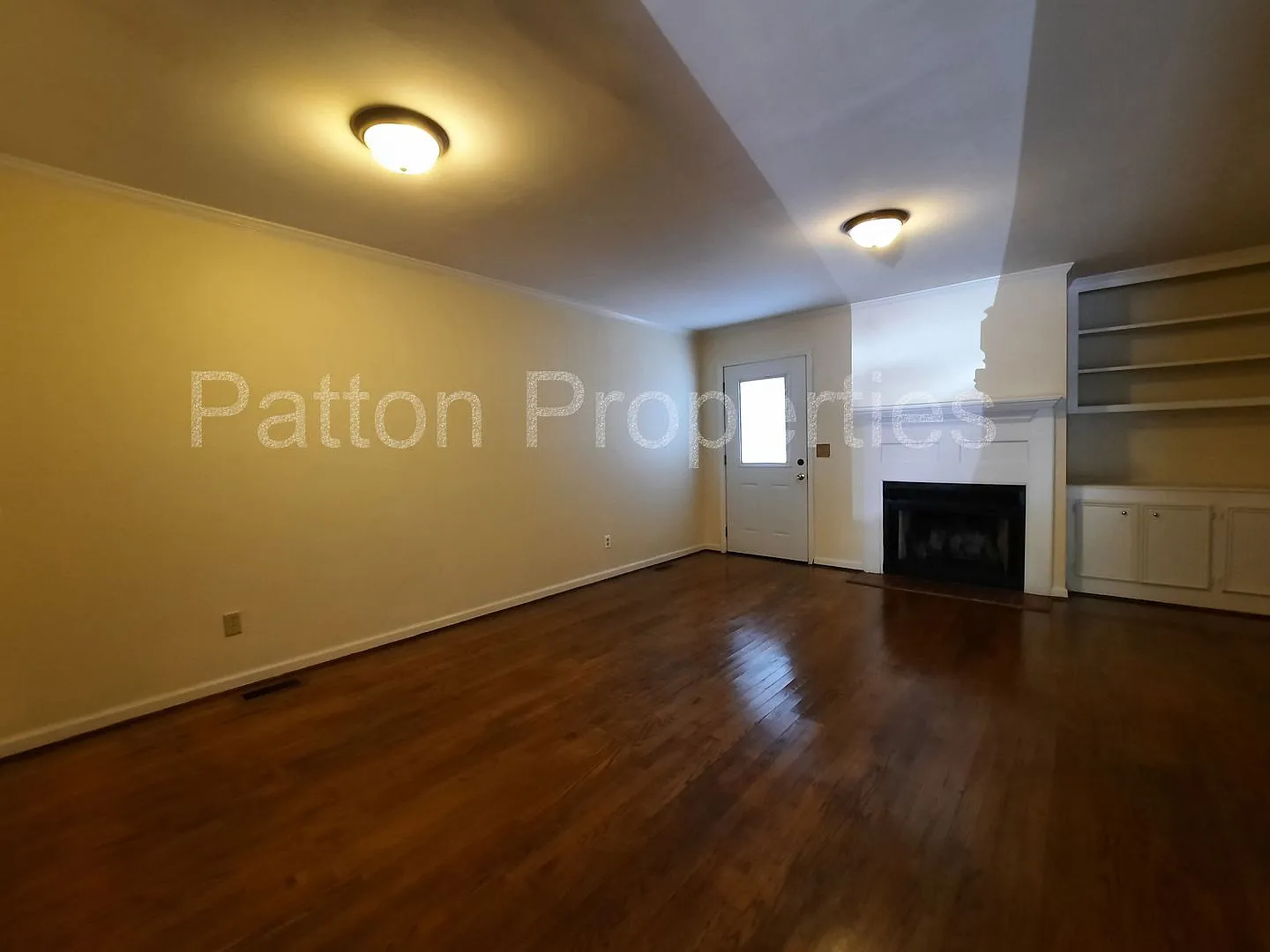 Shandon Oaks Townhome — Photo 2
