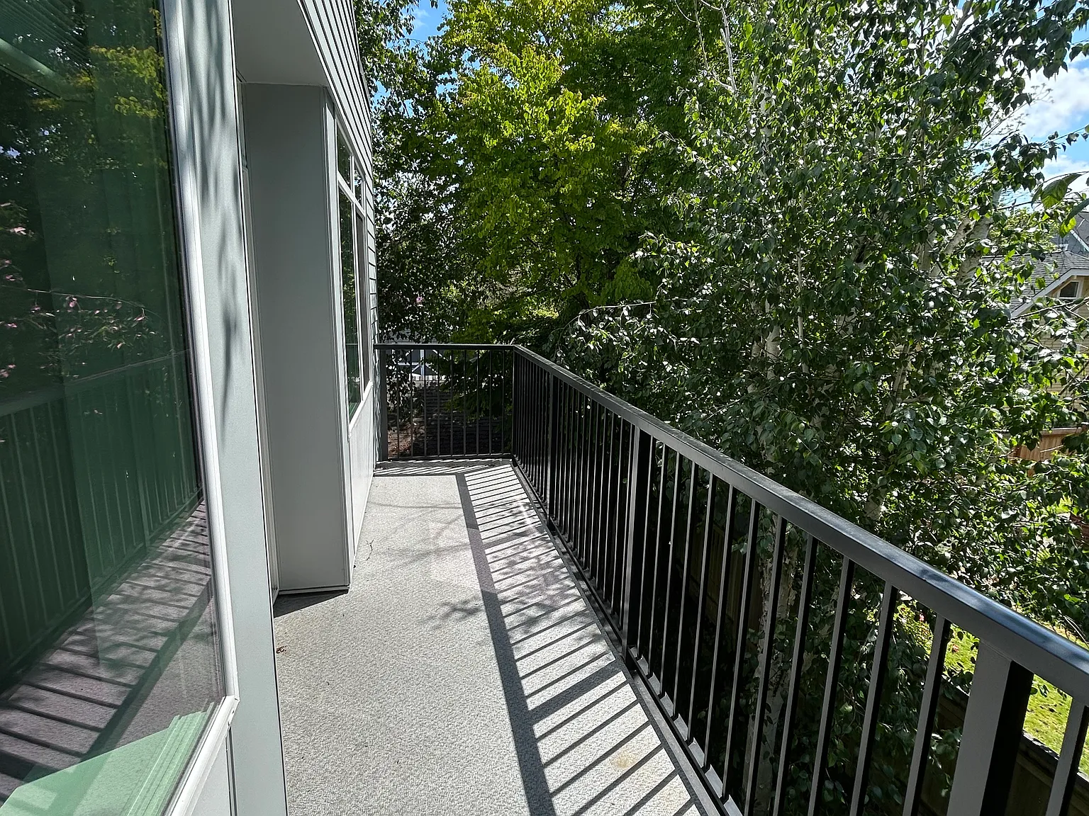 Interlake Place — Photo 3