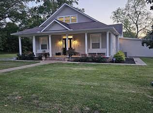 402 2nd St, Logansport, LA 71049