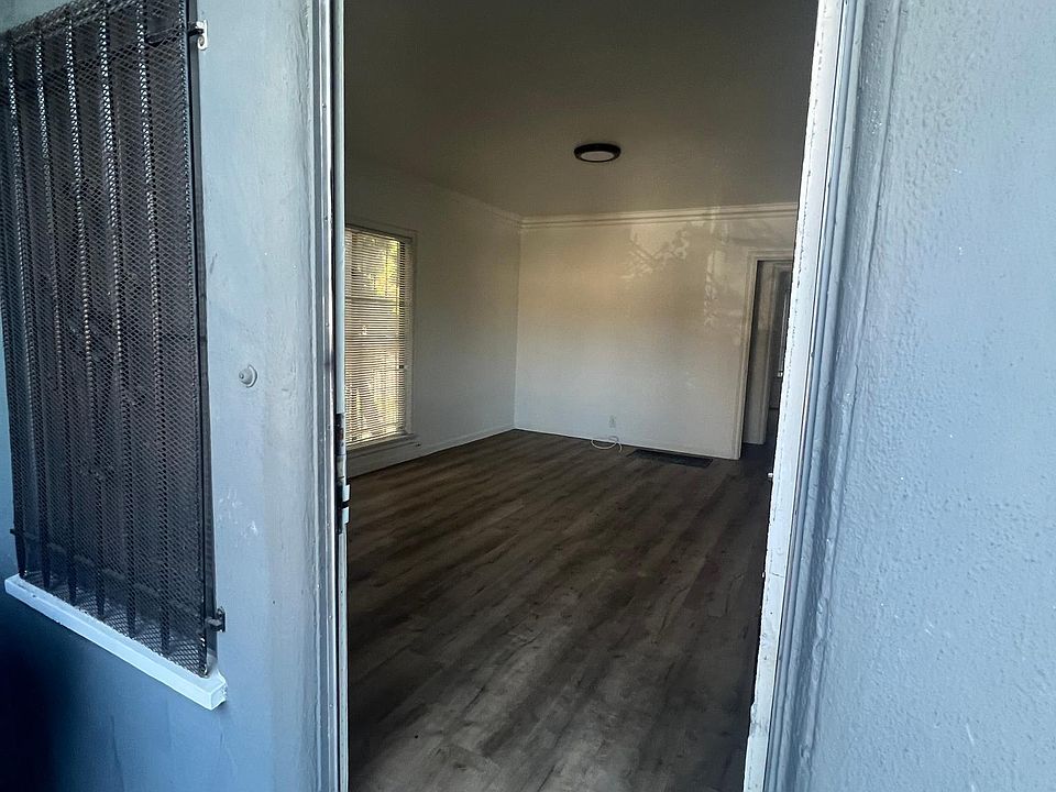 1st image of 250 Witmer St #250