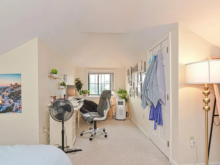 486 E 3rd St #14 — Photo 10