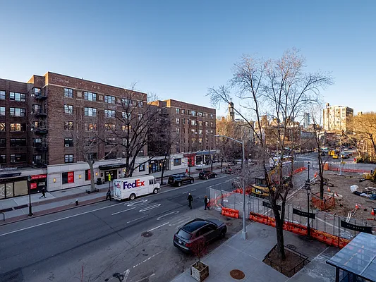 Rented by City Connections Realty | media 18