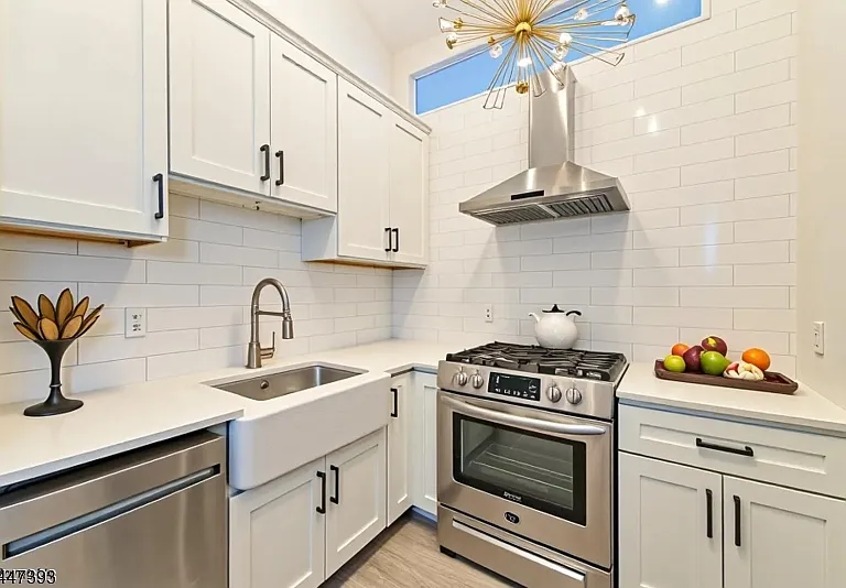 378 Claremont Ave #8 — Photo 5