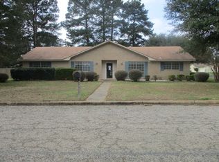 501 Pinewood Dr, Marshall, TX 75672