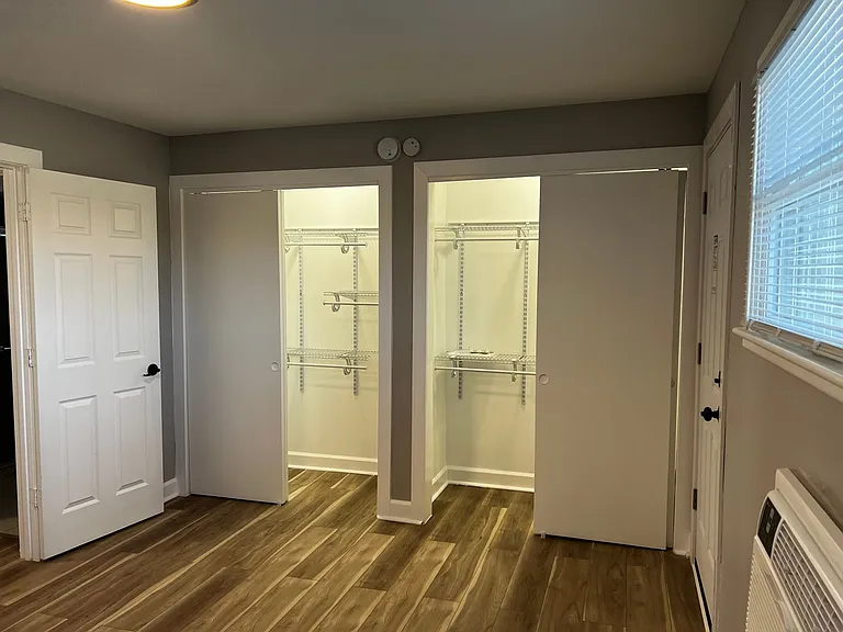 Salt Creek Apartments — Photo 28
