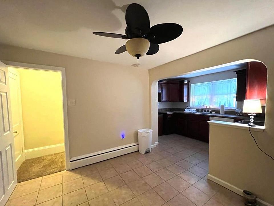2nd image of 926 Chester Pike Floor 2