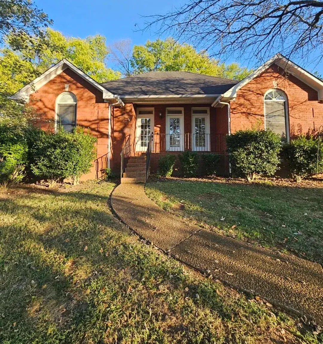 3 bed, 1800 sqft, $3,250 — Photo 1